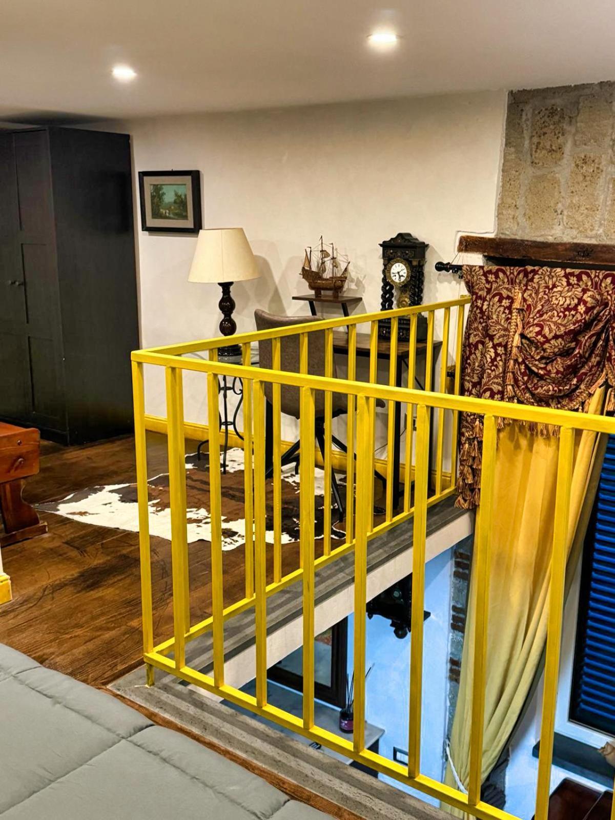 Appartamento Carlito'S House- Un'Intera Casa Al Centro Storico Napoli Esterno foto