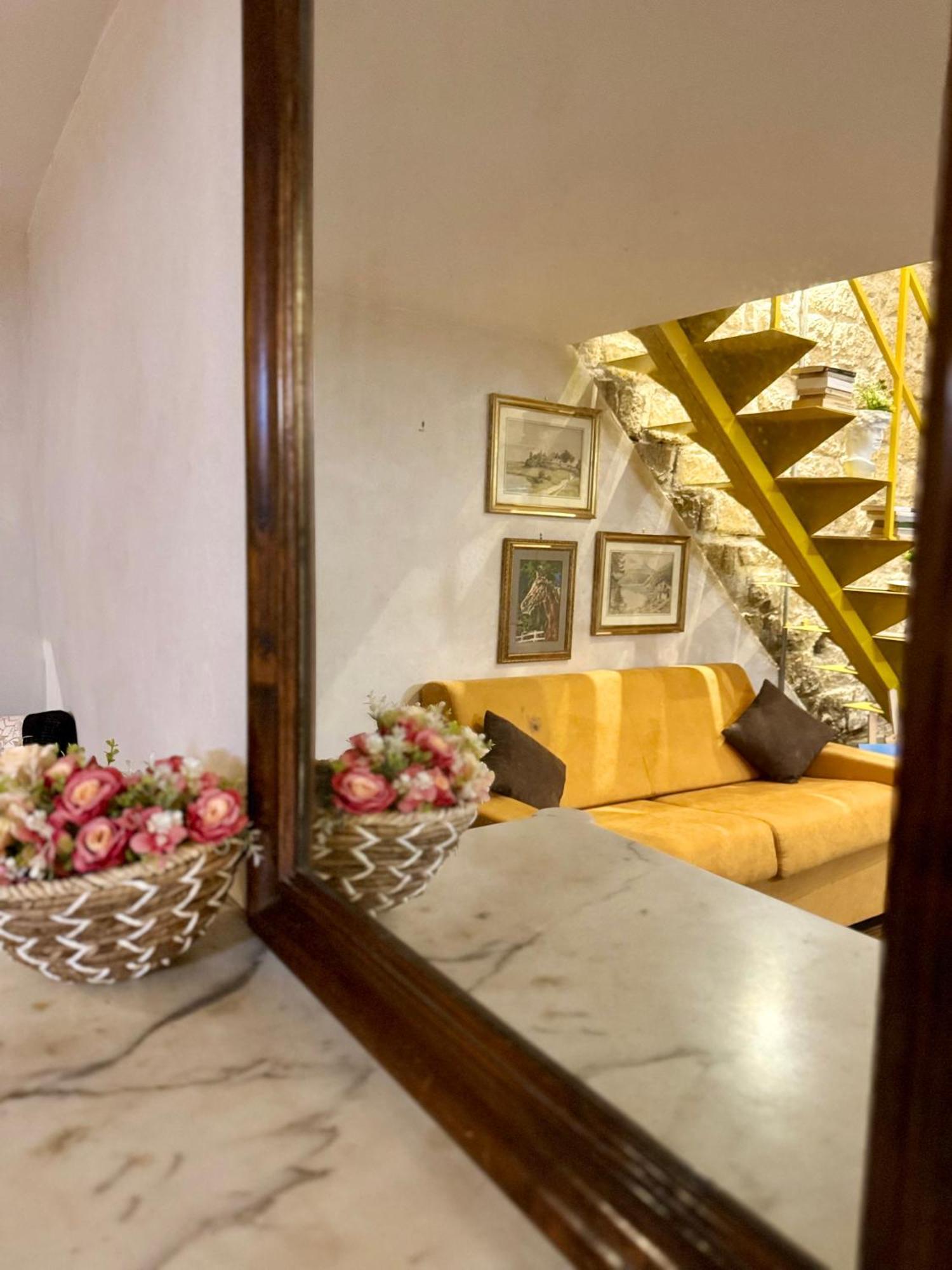 Appartamento Carlito'S House- Un'Intera Casa Al Centro Storico Napoli Esterno foto