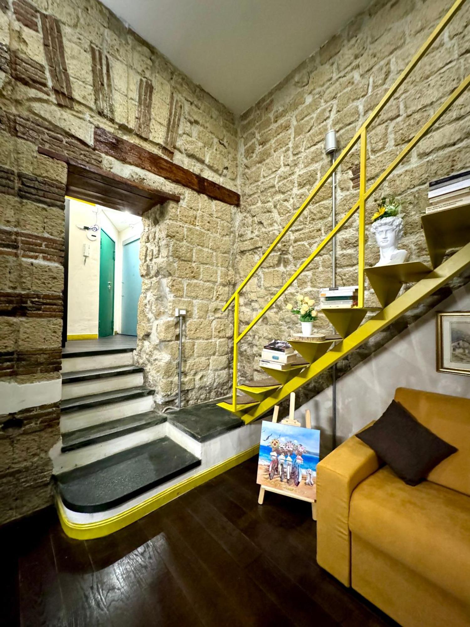 Appartamento Carlito'S House- Un'Intera Casa Al Centro Storico Napoli Esterno foto